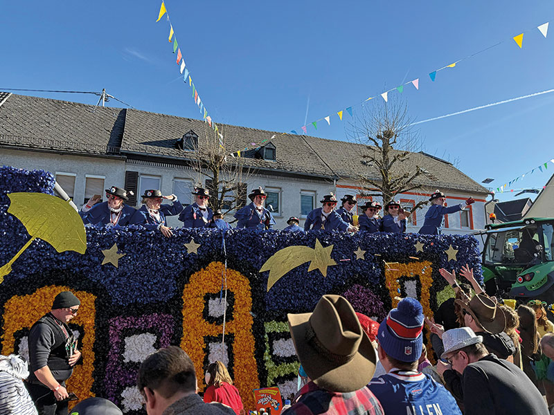 Bild-Rosenmontagszug-Herschbach-1-26.jpg